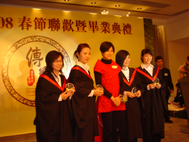 DZuy4WDV.jpg